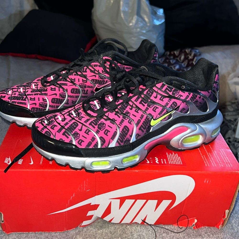 Brand New, Never worn Air Max Plus Mercurial XXV 
Women sz9 Men sz7.5